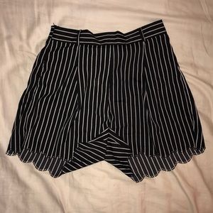 SHEIN High Wasted Scalloped Striped Shorts